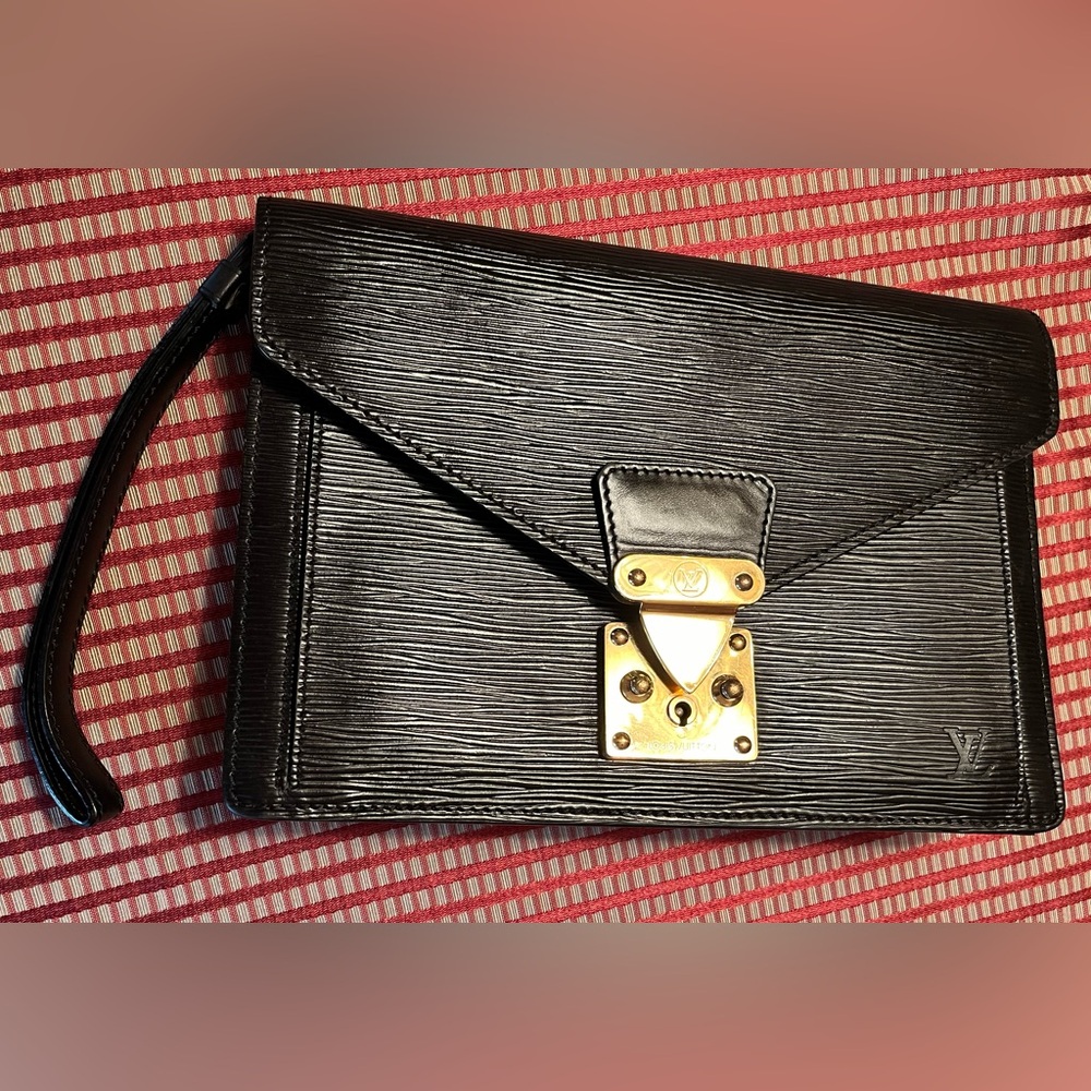 Louis Vuitton Epi Clutch, Black